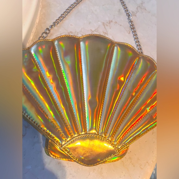 Nila Anthony Seashell Purse - Picture 2 of 3